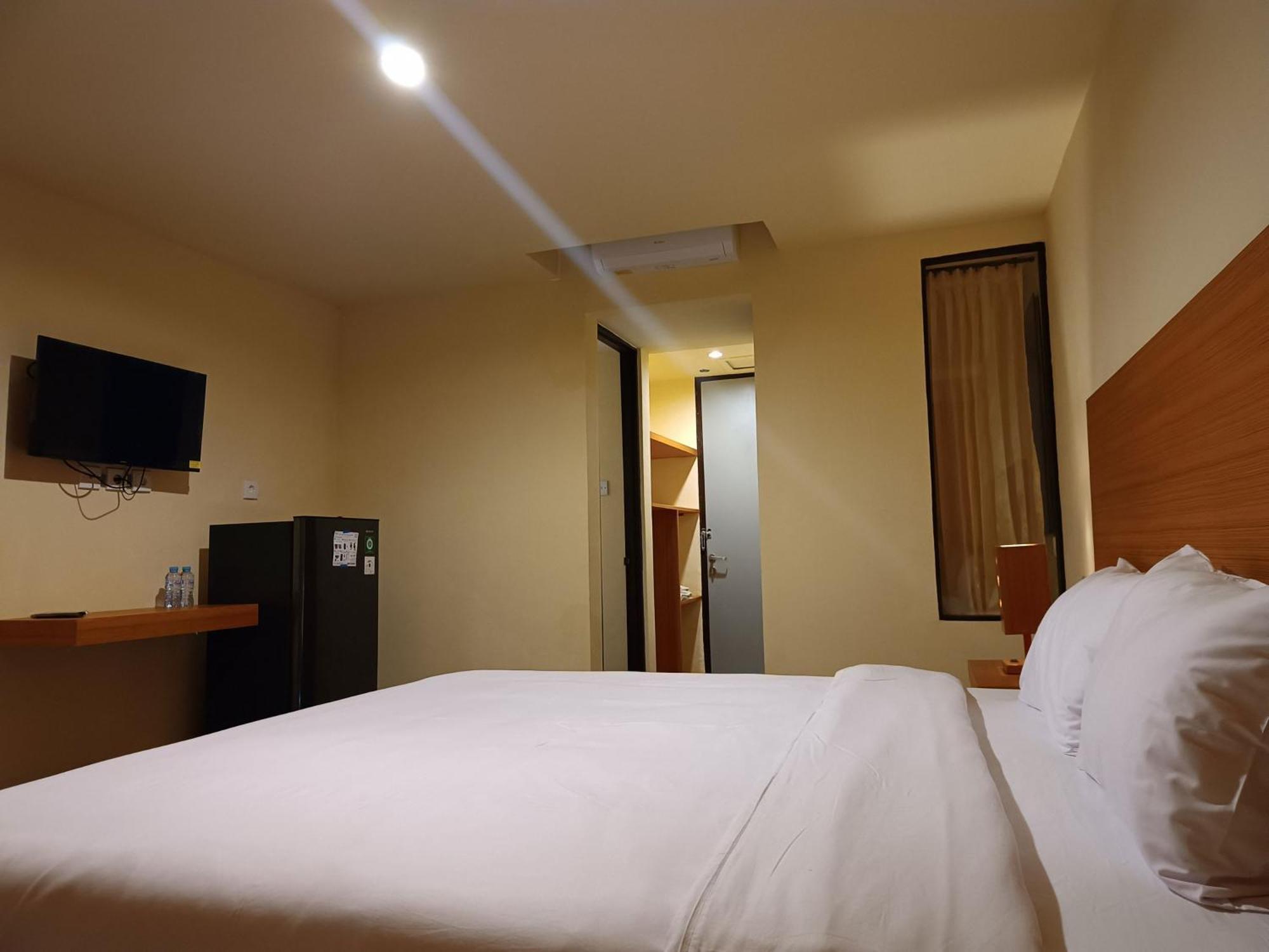 Hotel Kuta Living By Kamara Exterior foto