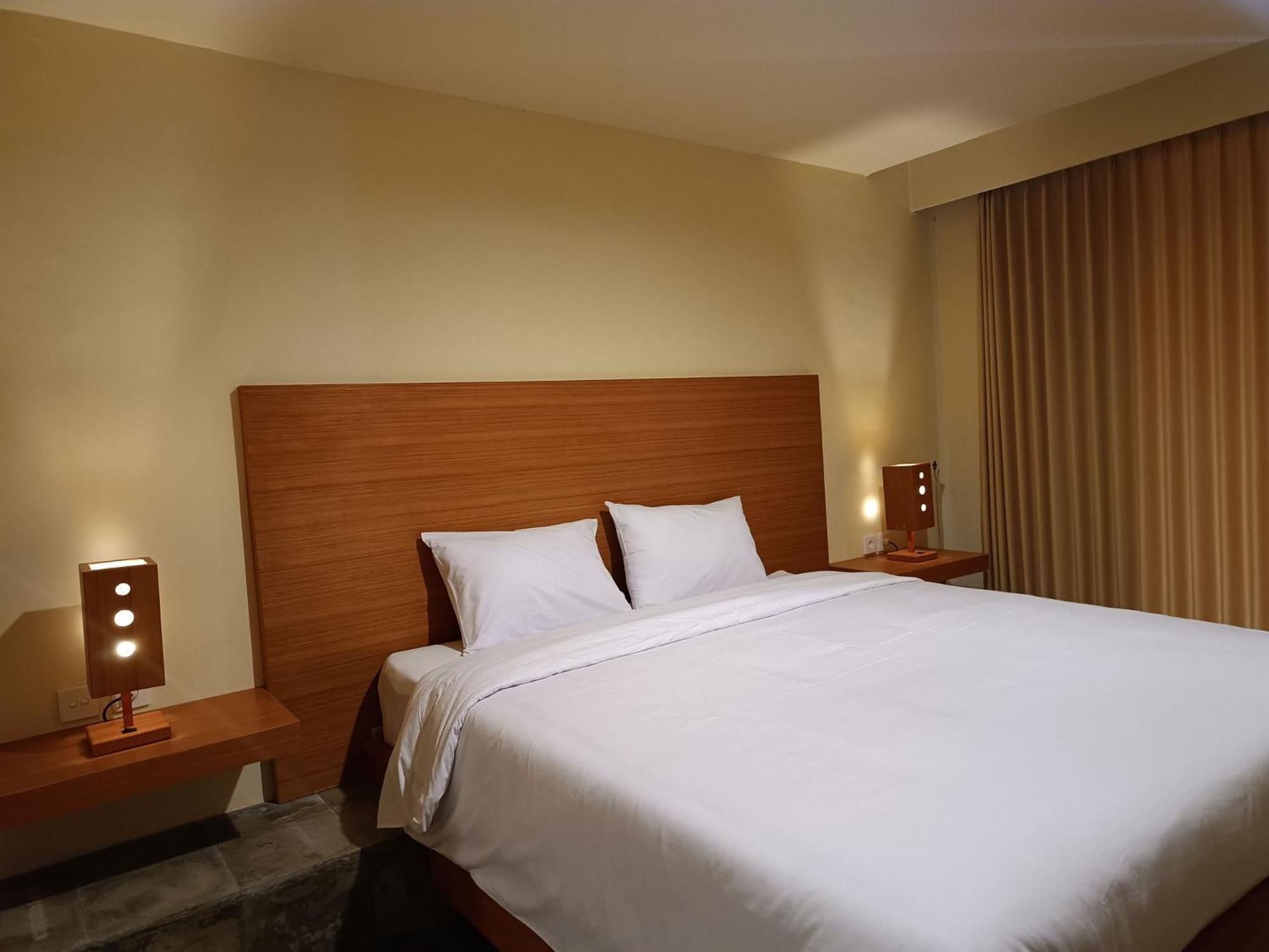 Hotel Kuta Living By Kamara Exterior foto