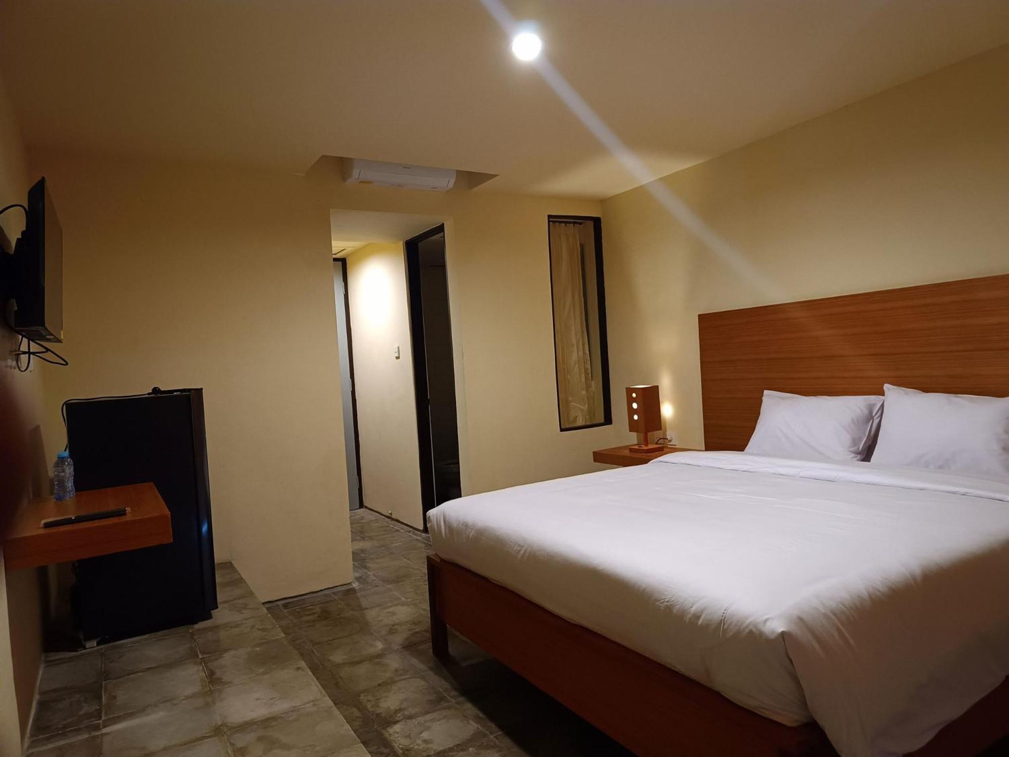 Hotel Kuta Living By Kamara Exterior foto