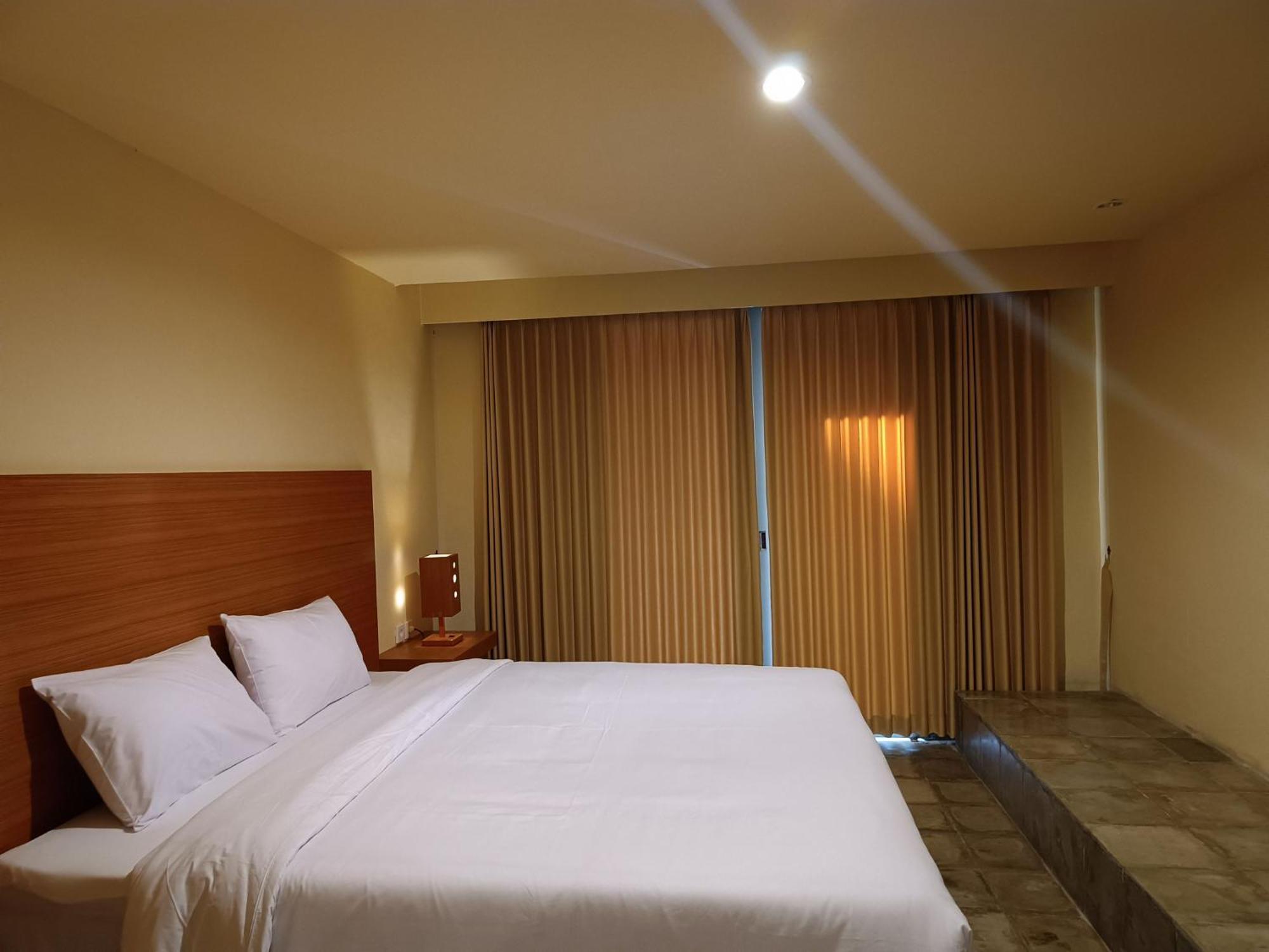Hotel Kuta Living By Kamara Exterior foto